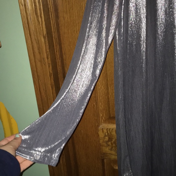 Shiny silver long sleeve dress - Picture 3 of 5
